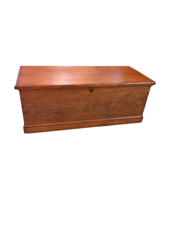 White Pine Country Blanket Chest with Til (1 of 1)