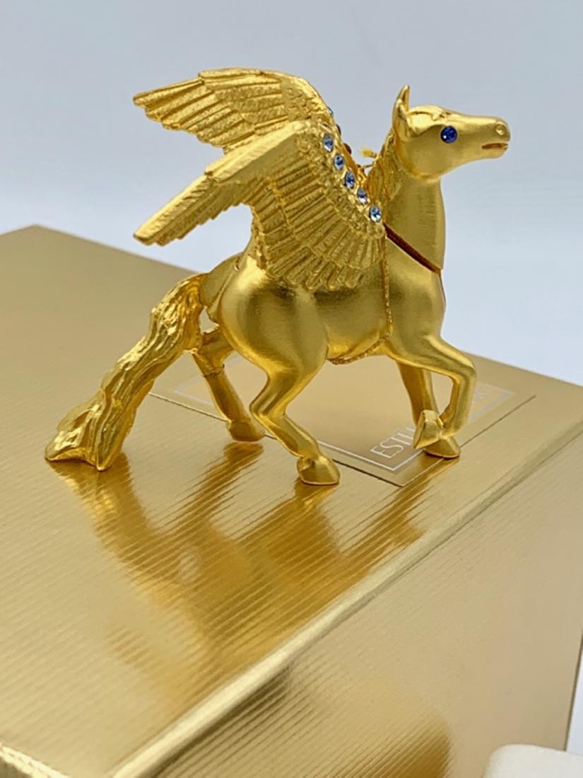 ESTEE LAUDER INTUITION PEGASUS 2002 (1 of 5)