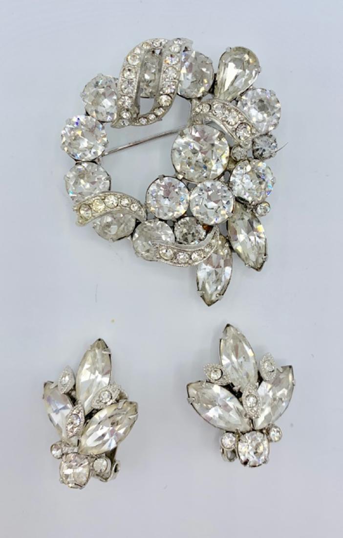 VINTAGE EISENBERG BROOCH AND CLIP BACK EARRINGS (1 of 4)