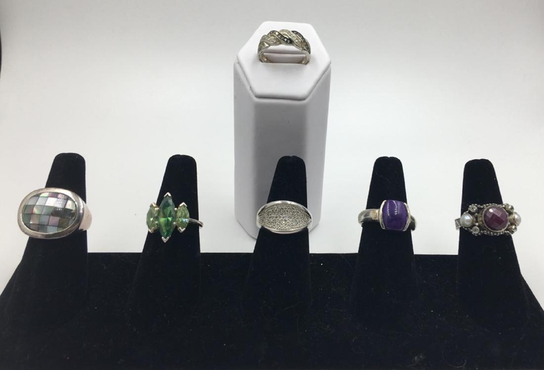 LOT OF SIX STERLING SILVER RINGS (1 of 5)
