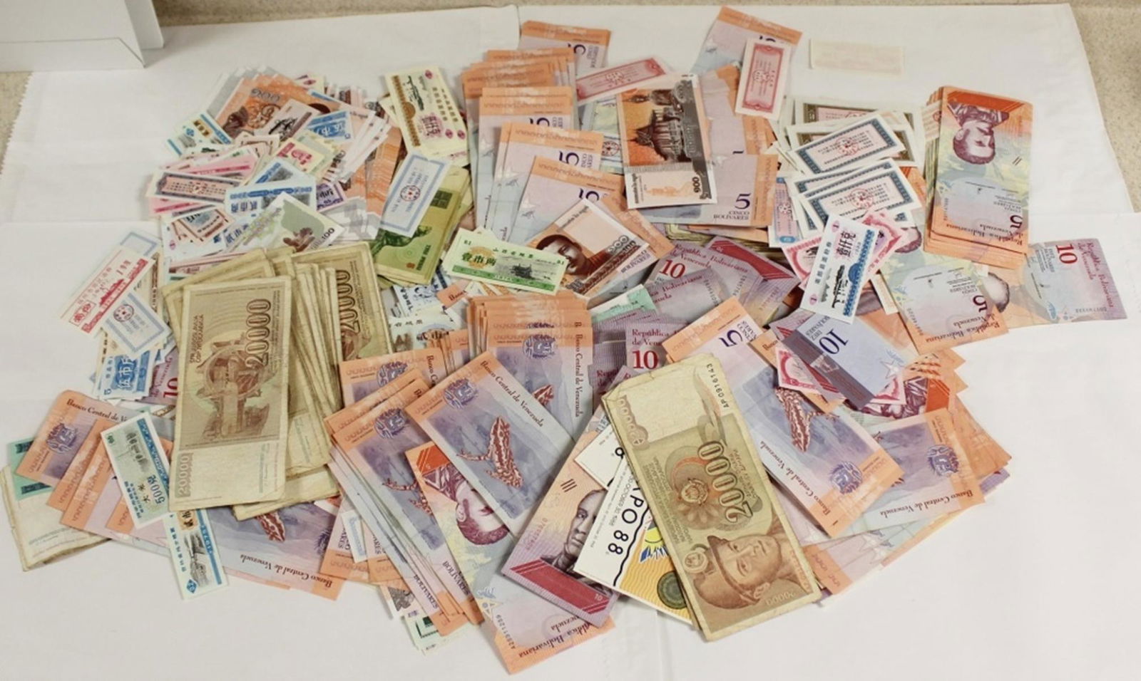 1000 PCS. WORLD BANKNOTES FROM A HUGE COLLECTION! (1 of 1)