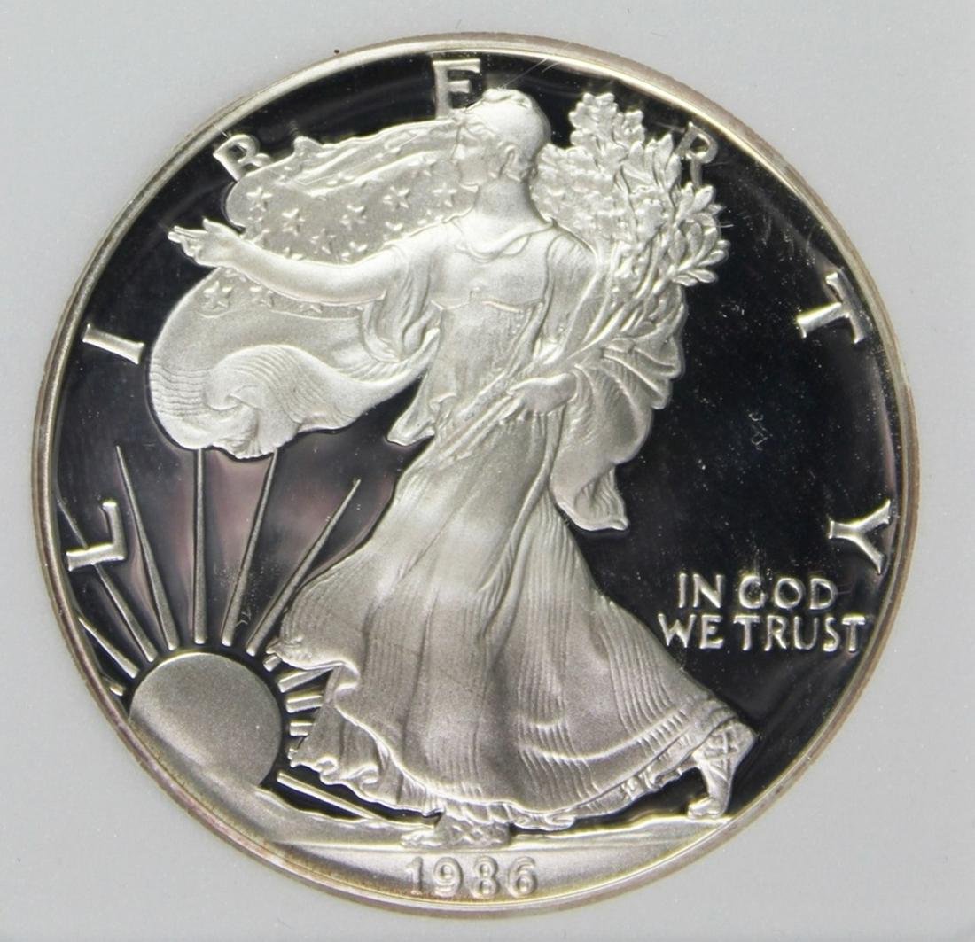 1986 AMERICAN SILVER EAGLE (1 of 5)