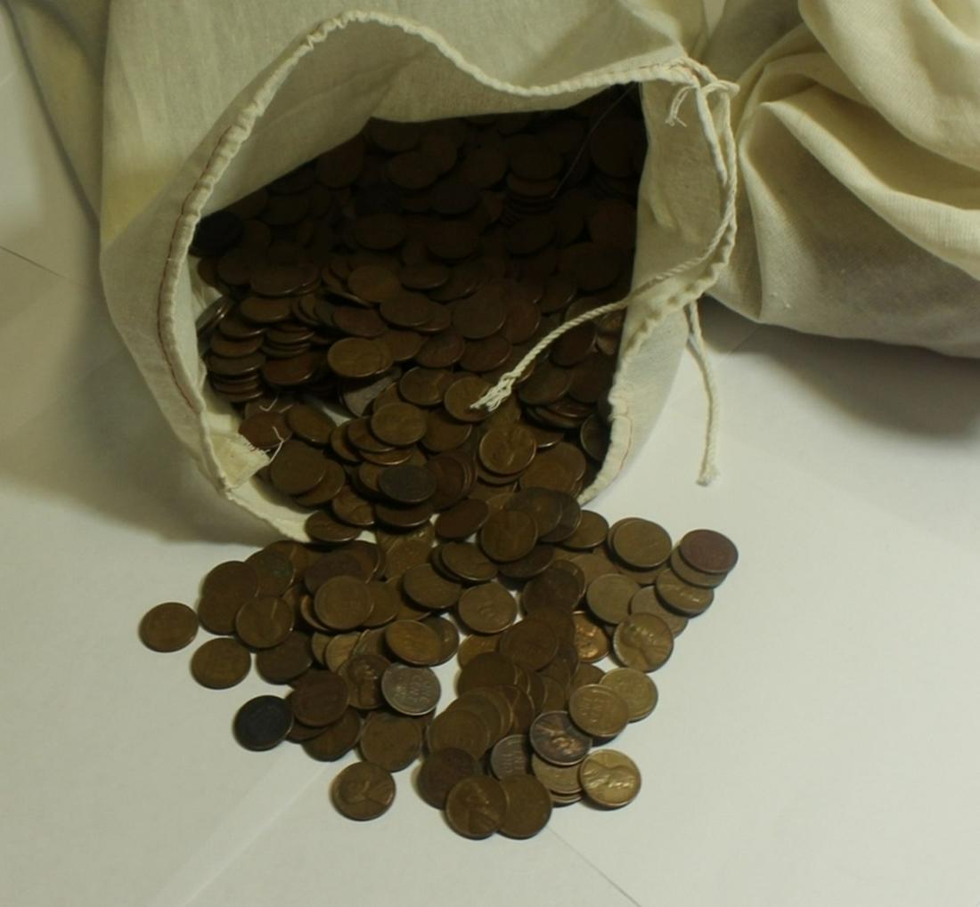 BAG OF 5000 COUNT WHEAT CENTS, 1958 & OLDER: GUARANTEED TO CONTAIN ONE OF THESE RANDOMLY THROWN IN KEY & SEMI-KEY CENTS: 1909-S, 1909-S VDB, 1910-S, 1911-S, 1912-S, 1913-S, 1914-D, 1914-S, 1915-S, 1922-D, 1924-D, 1926-S, OR 1931-S. WE ARE THROWI