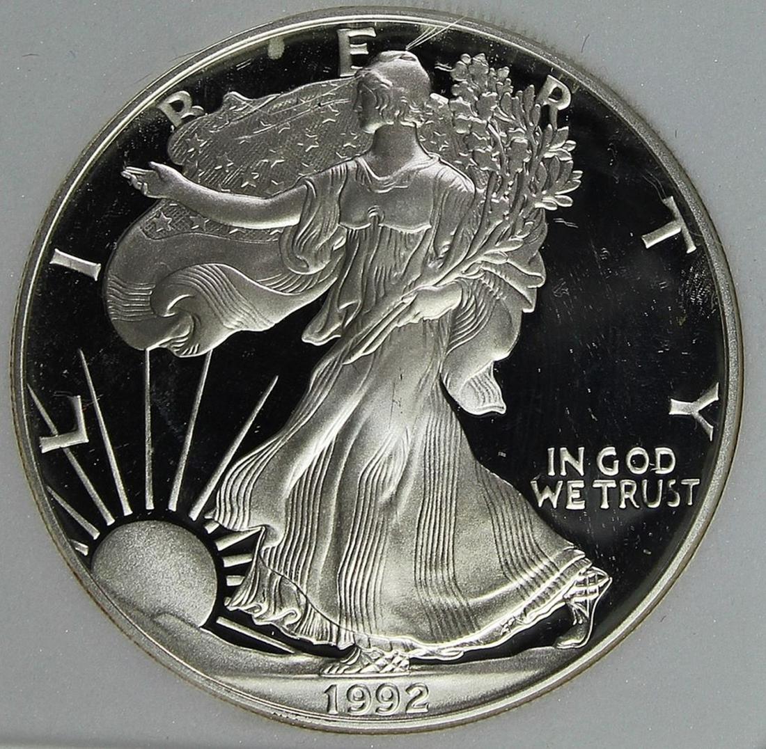 1992 AMERICAN SILVER EAGLE (1 of 4)