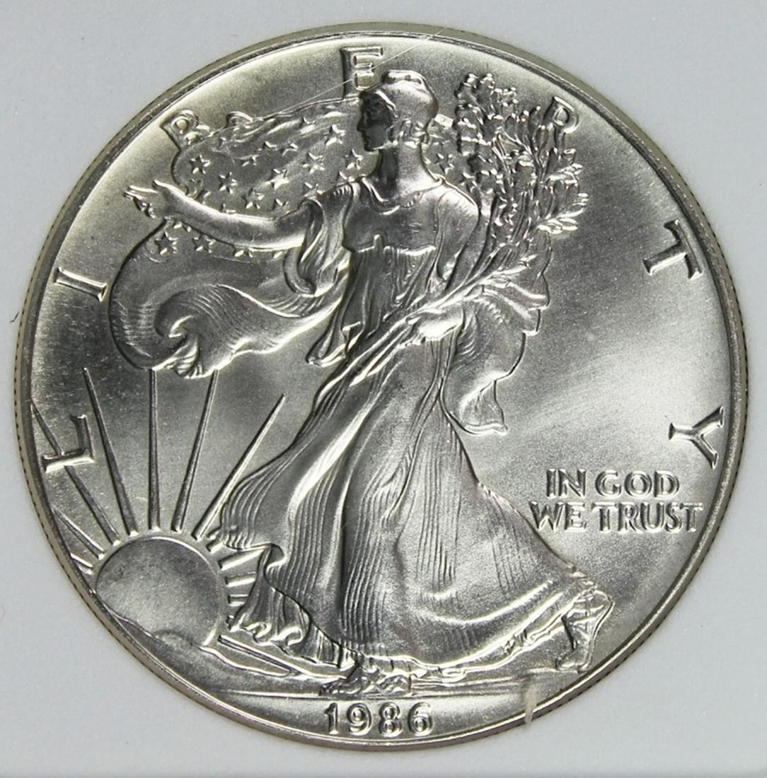 1986 AMERICAN SILVER EAGLE (1 of 4)