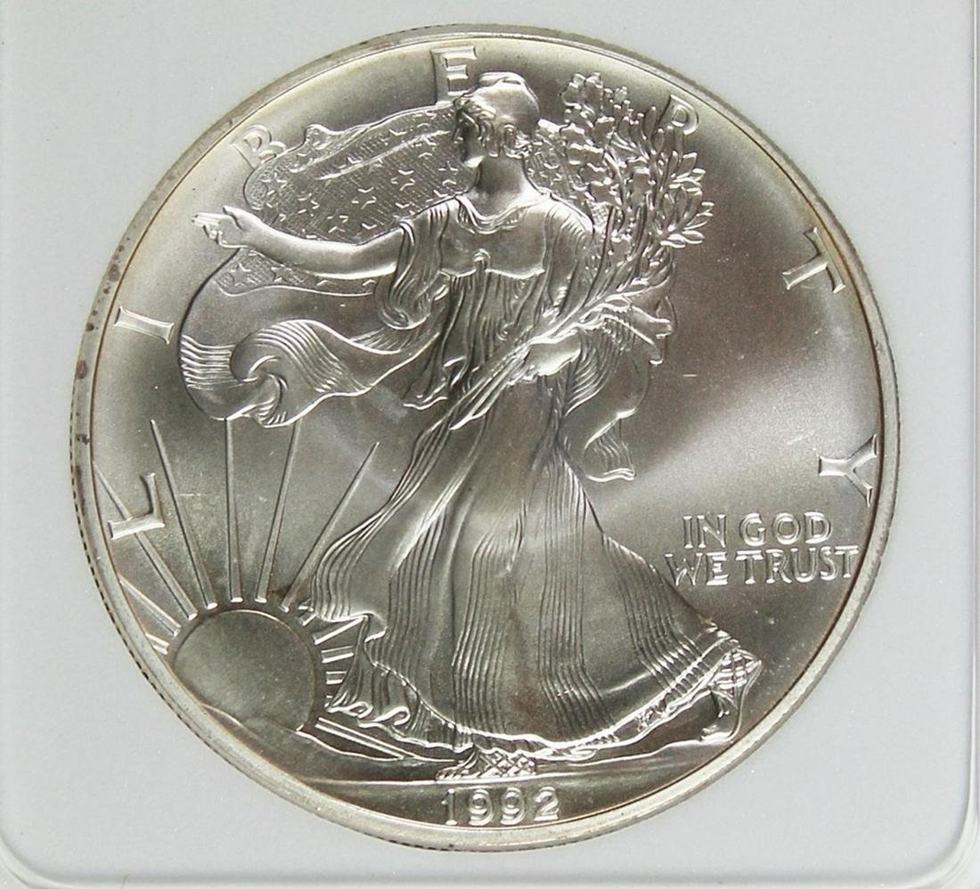 1992 AMERICAN SILVER EAGLE (1 of 4)
