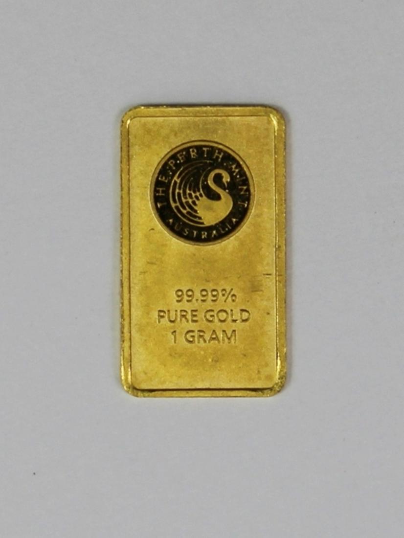 1 GRAM .999 GOLD BAR (1 of 2)