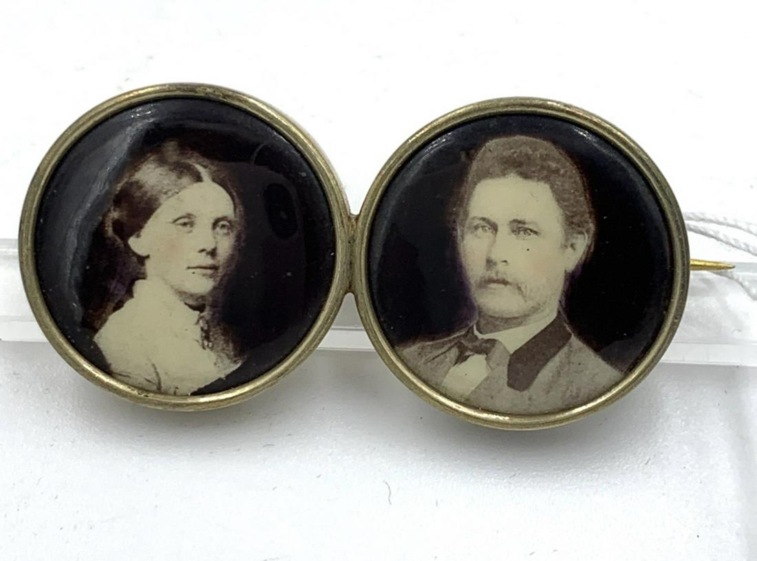 ANTIQUE  DOUBLE PORTRAIT MOURNING PIN (1 of 2)