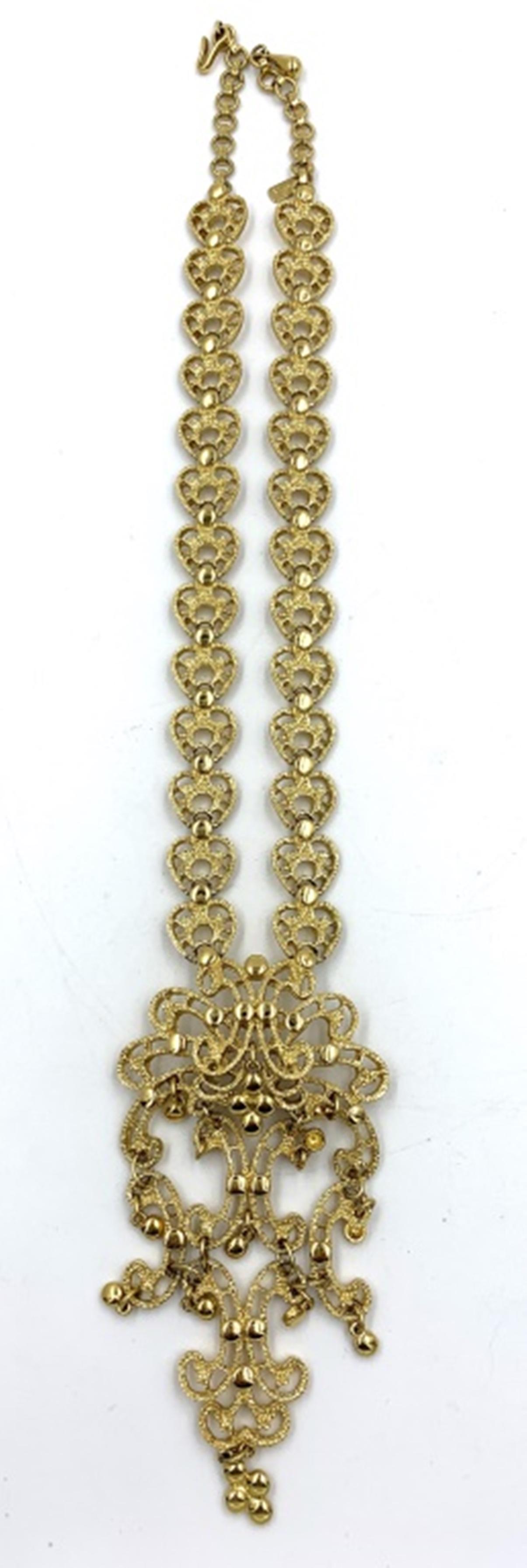 SIGNED MONET GOLD TONE NECKLACE: 18" LONG WITH A 4" DROP. EXCELLENT VINTAGE CONDITION, ESTIMATE $50-$75