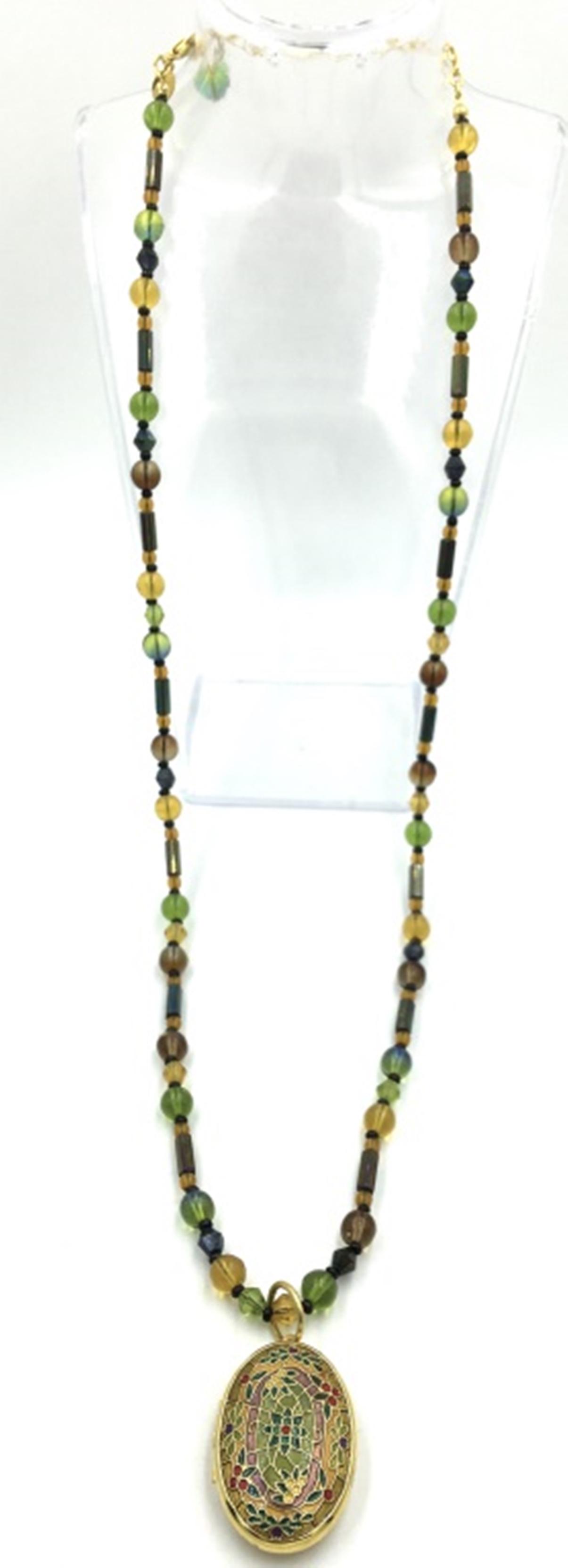 JOAN RIVERS BEADED CHAIN AND LOCKET: 30" LONG, ESTIMATE: $1-$100