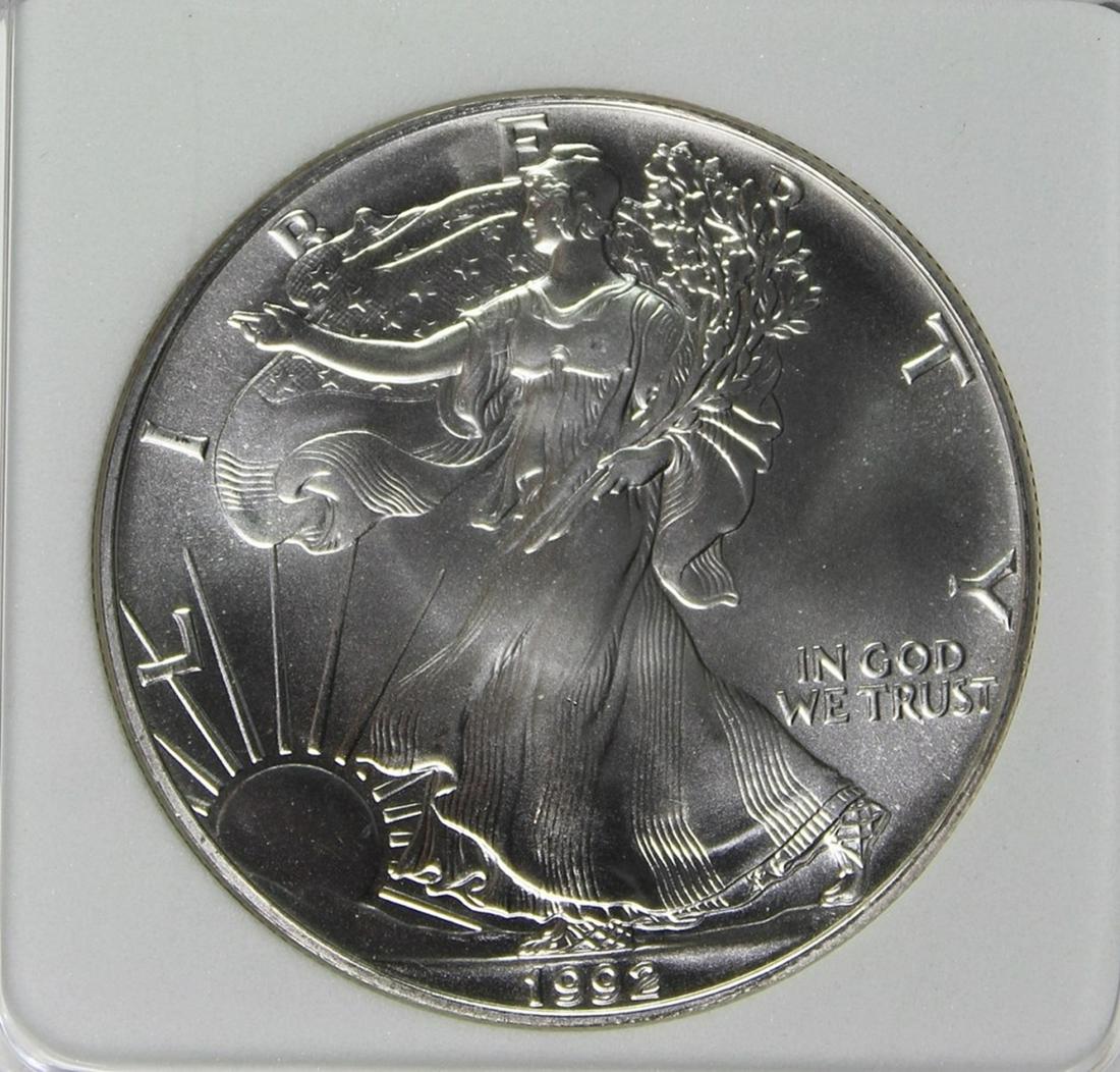 1992 AMERICAN SILVER EAGLE (1 of 4)