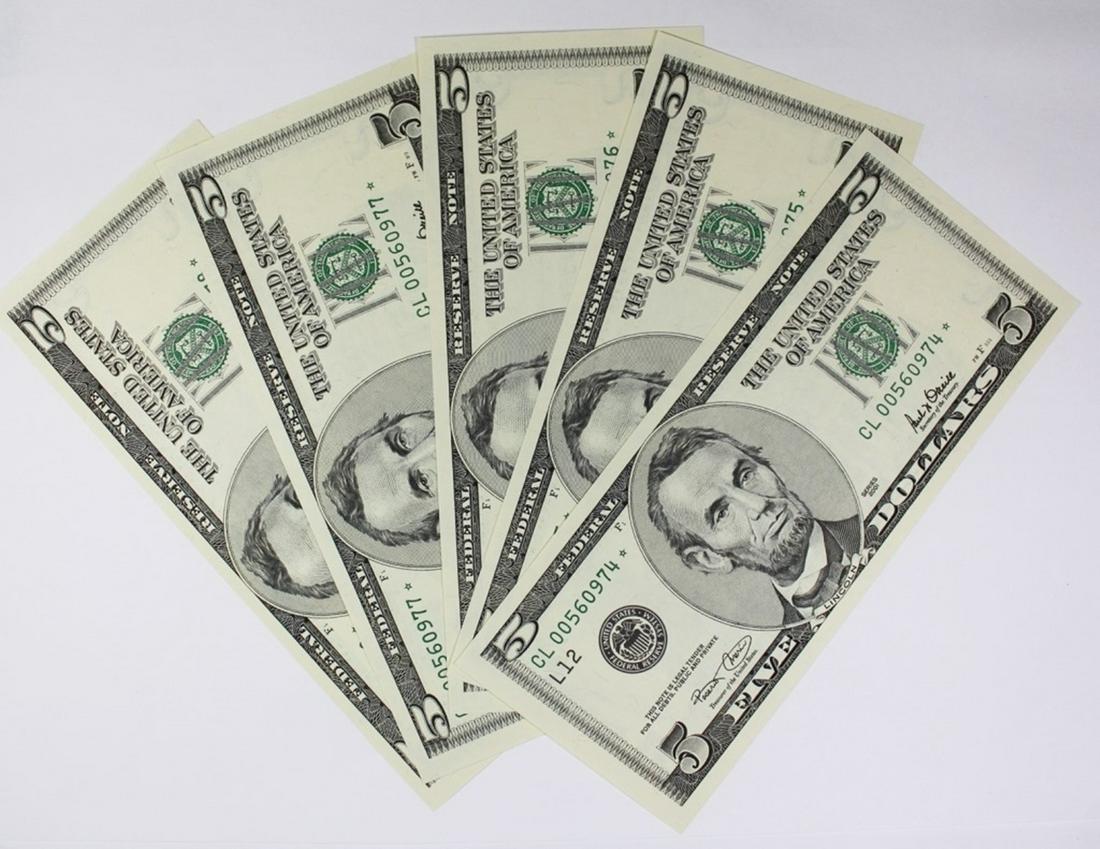 FIVE 2001 $5.00 STAR NOTES (1 of 2)