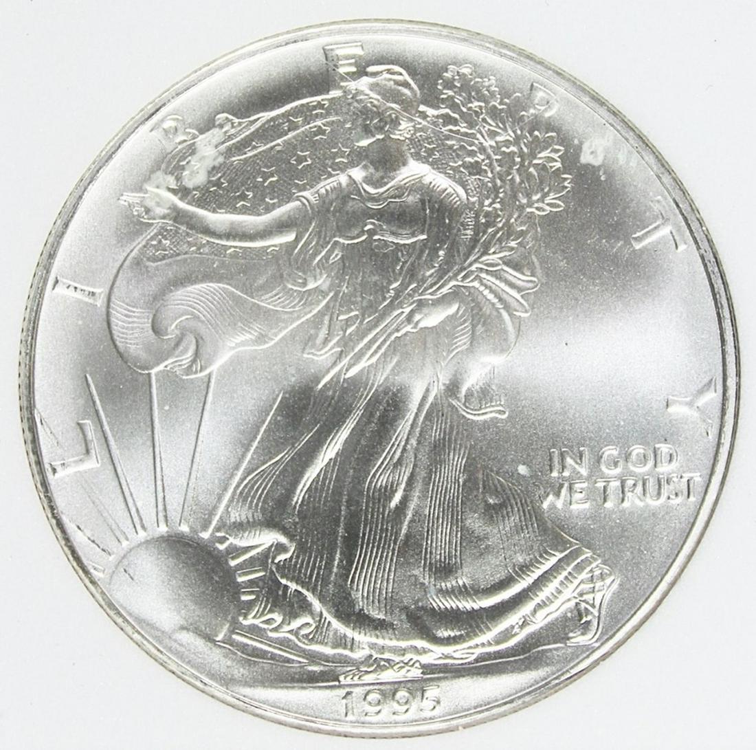 1995 AMERICAN SILVER EAGLE (1 of 4)