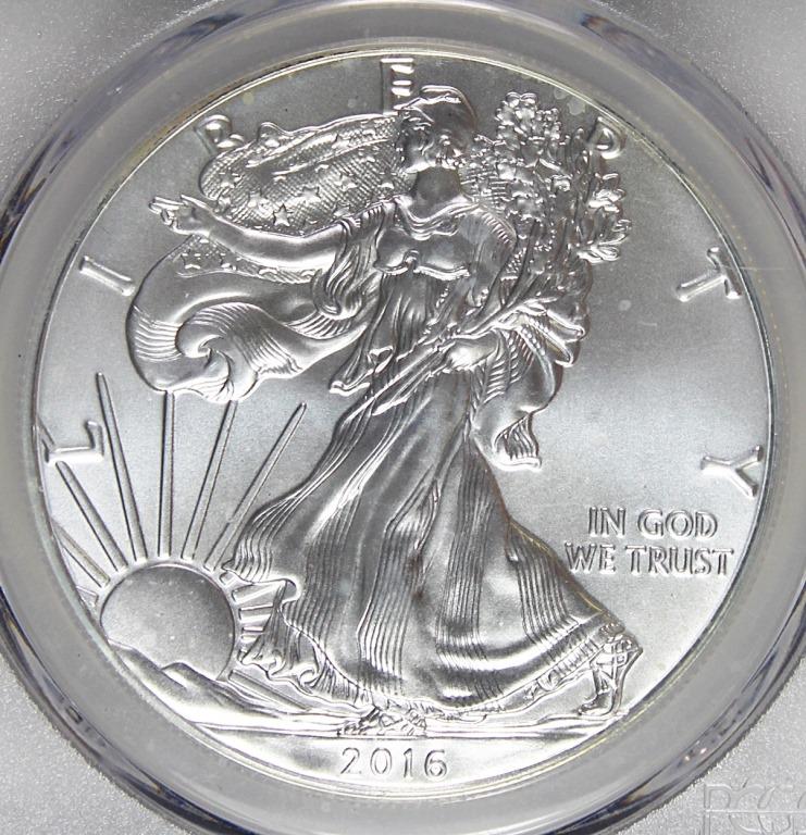 2016 AMERICAN SILVER EAGLE (1 of 4)