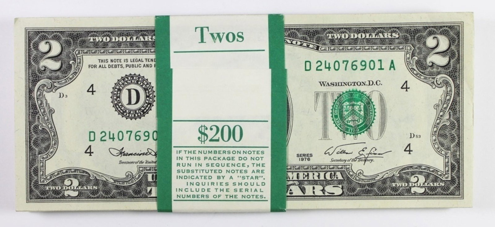 ORIGINAL BUNDLE OF 100 PIECES OF 1976: $2.00 BILLS CLEVELAND WITH ORIGINAL WRAPPER; SUPER GEMS ALL IN CONSECUTIVE SERIAL NUMBERS! NOTES IN GEM UNC SELL FOR $15.00 EACH! ESTIMATE: $1500-$2000