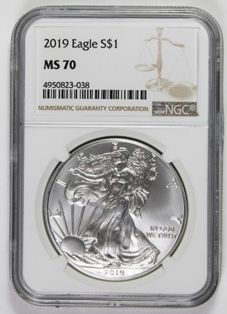 2019 AMERICAN SILVER EAGLE (1 of 2)