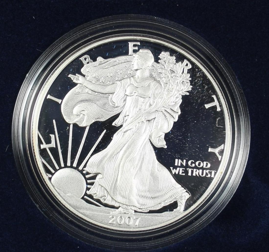 2007 AMERICAN SILVER EAGLE (1 of 4)