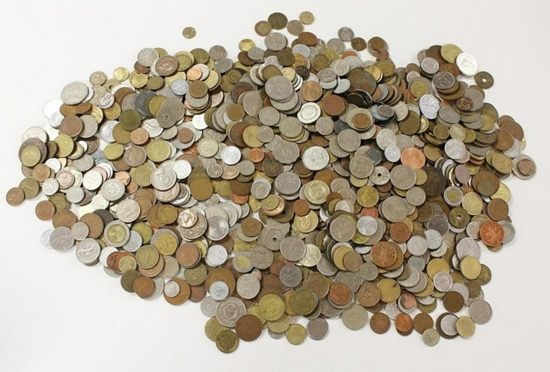 10 POUNDS OF MIXED FOREIGN COINS (1 of 1)