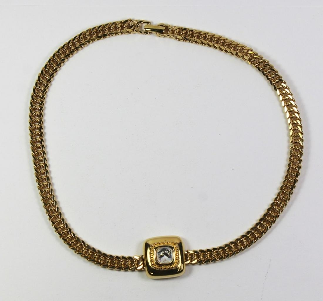 VINTAGE MONET NECKLACE: CHOKER STYLE, GOLD TONE, ESTIMATE: $75-$100