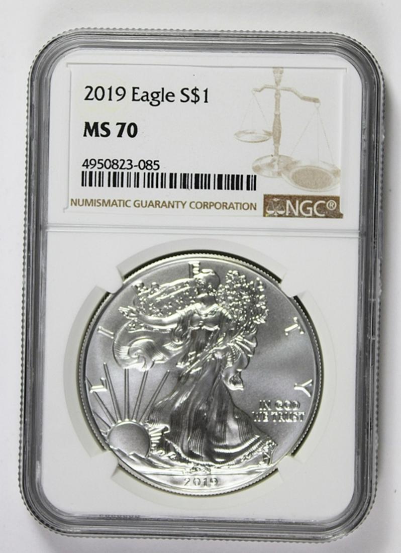 2019 AMERICAN SILVER EAGLE (1 of 2)
