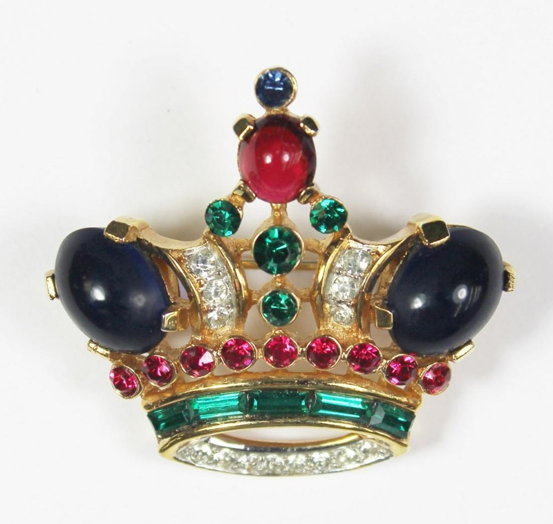 TRIFARI "ALFRED PHILIPPE" BROOCH: EMERALD, RED AND BLUE RHINESTONES. 1 1/2" X 1 1/2. BEAUTIFUL DEATILS! ESTIMATE: $400-$500