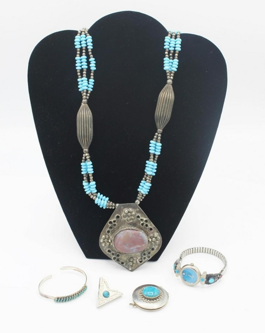 VINTAGE LOT OF FIVE NATIVE AMERICAN STYLE ITEMS (1 of 6)