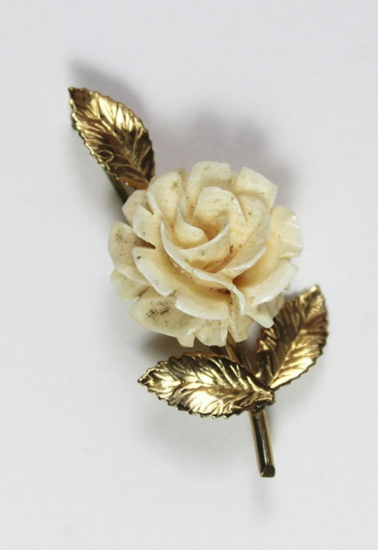 VINTAGE CELLULOID CARVED BROOCH (1 of 2)