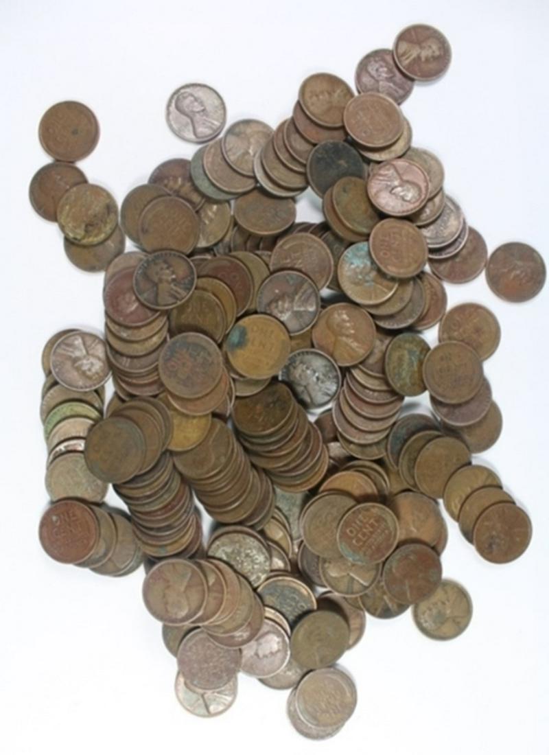 (200) DAMAGED LINCOLN WHEAT CENTS: ALL SHOW SOME WEAR AND HAVE SOME CORROSION OR DAMAGE. ESTIMATE: $30-$50