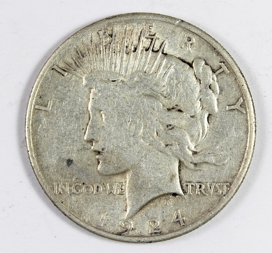 1924 PEACE SILVER DOLLAR (1 of 2)