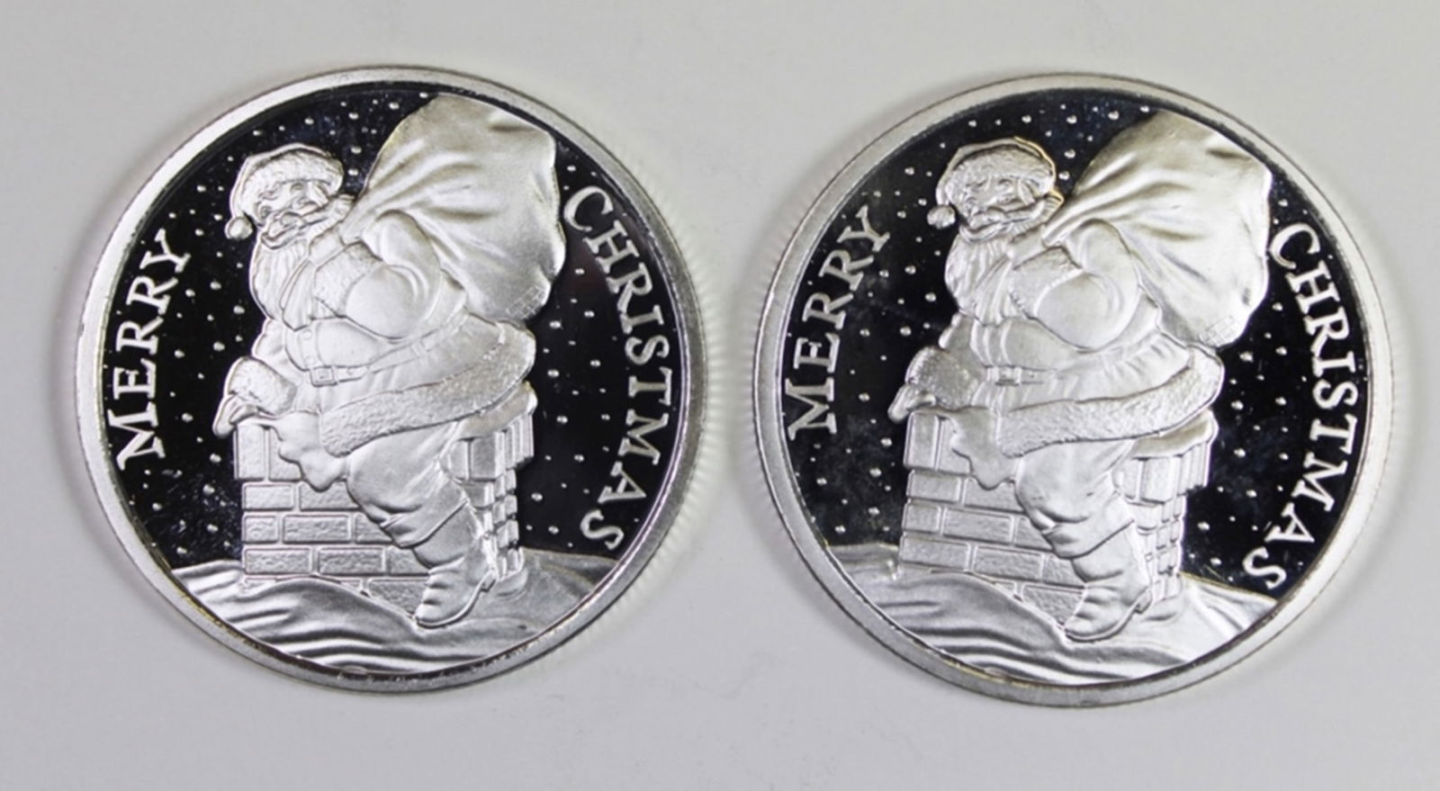 (2) 1 OZ 2023 MERRY CHRISTMAS SILVER ROUNDS (1 of 2)