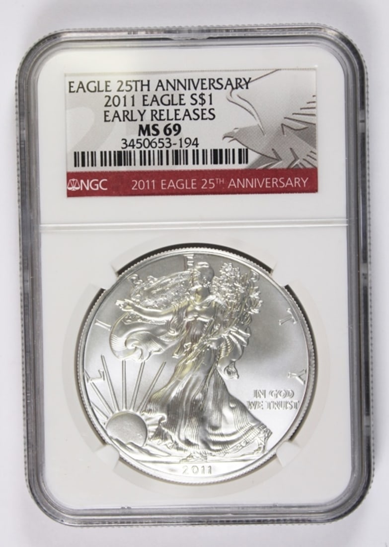 2011 AMERICAN SILVER EAGLE (1 of 2)
