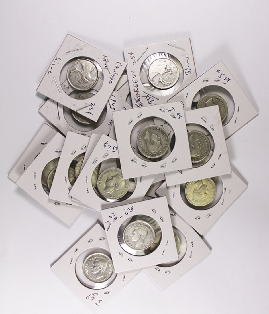 (18) CANADA SILVER QUARTERS (1 of 1)