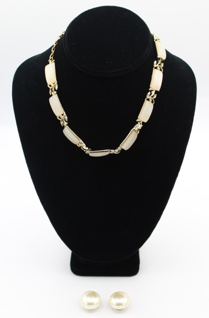 CORO NECKLACE AND EARRING SET (1 of 4)
