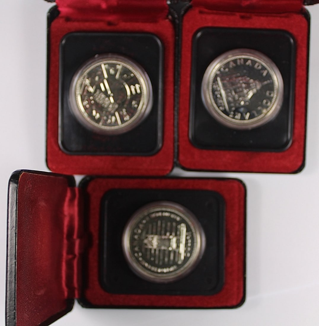 (3) CANADA SILVER DOLLARS (1 of 2)