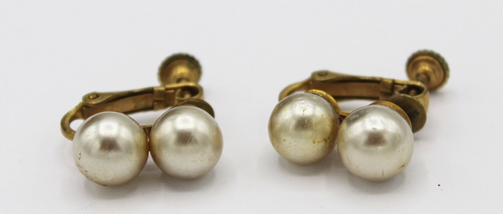 VINTAGE MIRIAM HASKELL EARRINGS (1 of 2)