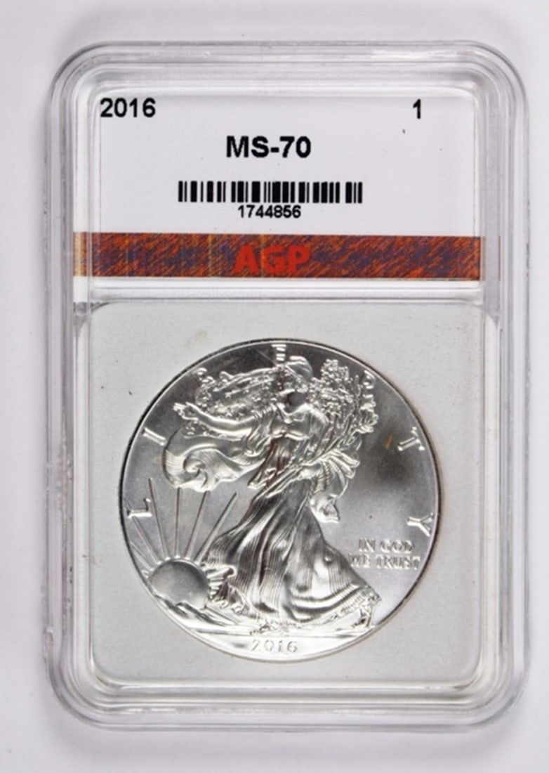 2016 AMERICAN SILVER EAGLE (1 of 2)