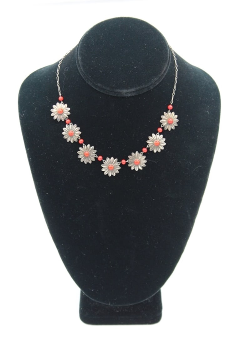 STERLING SILVER CHOKER STYLE NECKLACE: WITH RED STONES. 15". 15.4 GRAMS. ESTIMATE: $25-$50
