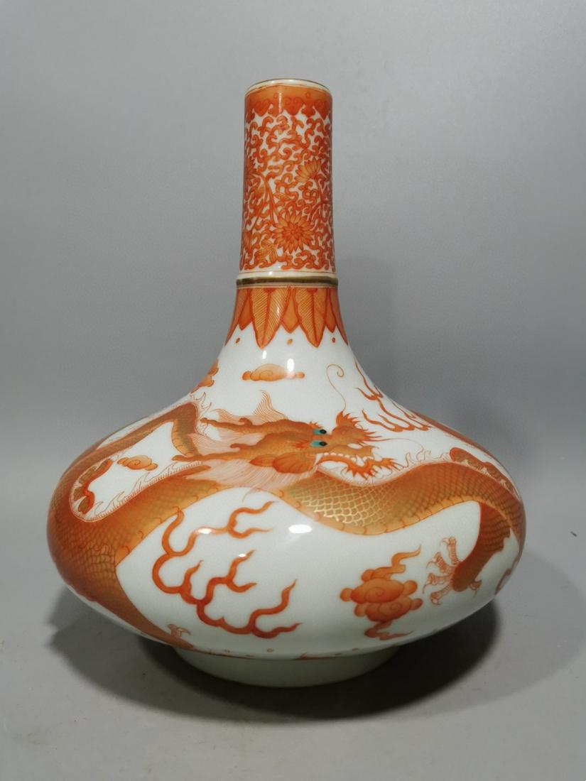 AN IRON RED AND GILT DRAGON VASE (1 of 6)