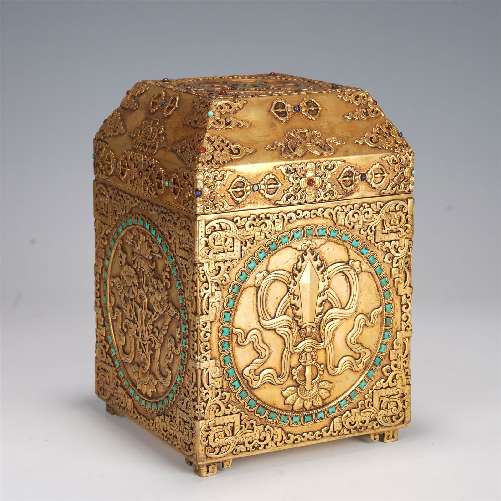 A TIBETAN HARD-STONES INLAID BRONZE-GILT SEAL BOX (1 of 10)