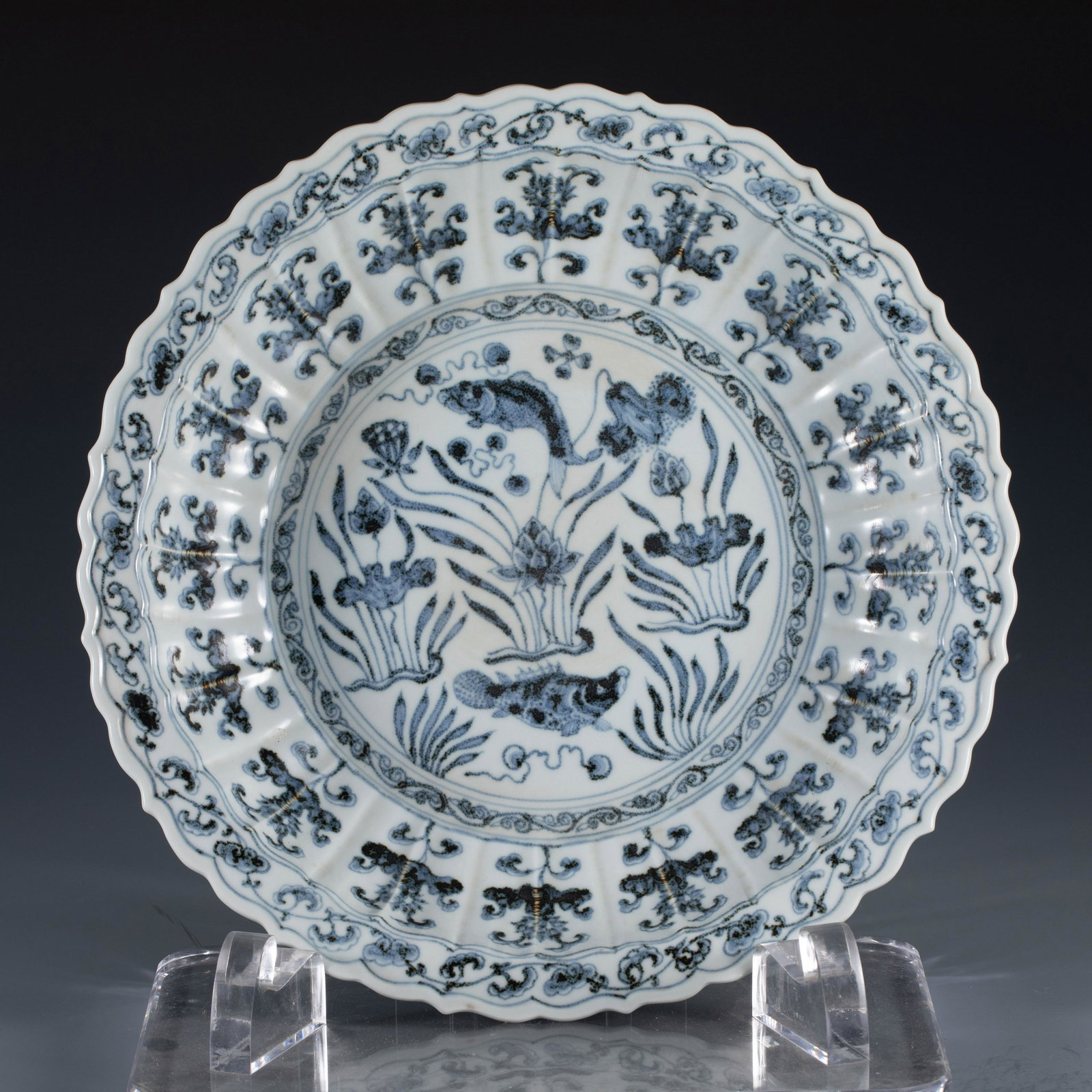 A CHINESE BLUE AND WHITE LOTUS POND LOBED DISH (1 of 11)