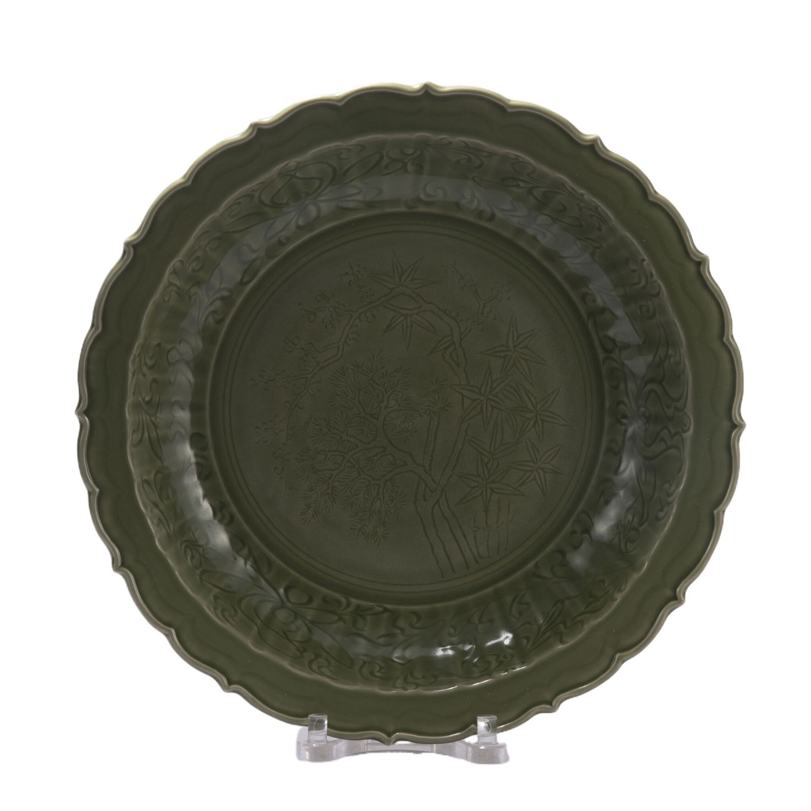 A CHINESE LONGQUAN CELADON GLAZE DISH (1 of 10)