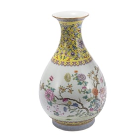 A FAMILLE ROSE FLOWERS PORCELAIN VASE