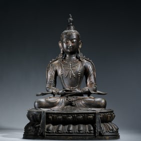 A SINO-TIBETAN BRONZE SEATED AMITAYUS
