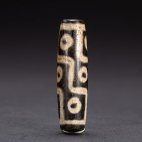 A TIBETAN DZI BEAD