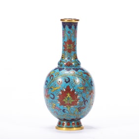 A CLOISONNE ENAMEL LOTUS SCROLLS VASE