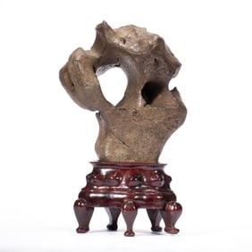 A CHINESE LITERATI ROCK