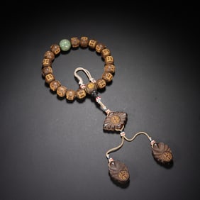 A CHINESE IMPERIAL ALOESWOOD PRAYER BEADS SHOUCHUAN