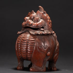 A CARVED BAMBOO MYTHICAL BEAST LUDUAN