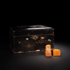 TWO CARVED TIANHUANG SEALS WITH BOX