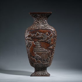 A CARVED ALOESWOOD CHENXIANG VASE